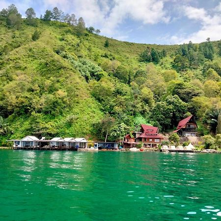 Pondok Berata Dapdap Balige Esterno foto